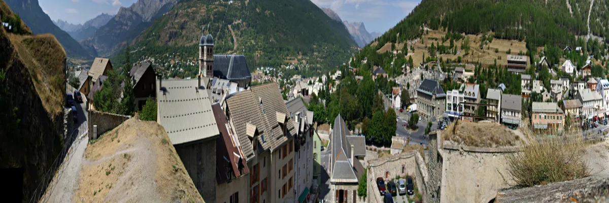 Image Pose borne de recharge IRVE Briançon