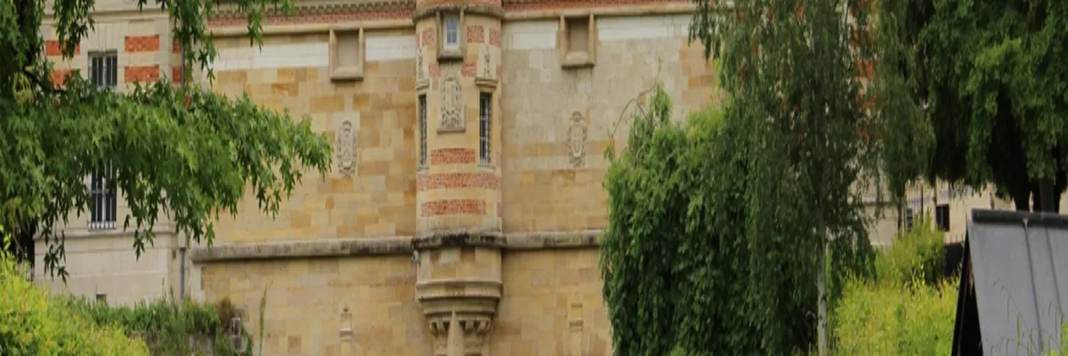 Image Pose borne de recharge IRVE Châlons-en-Champagne