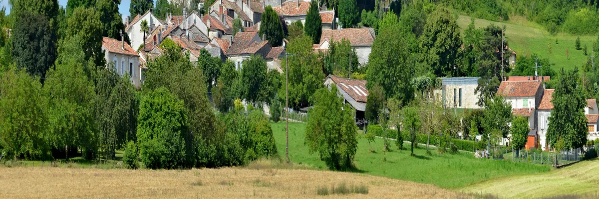 Image Pose borne de recharge IRVE Charente