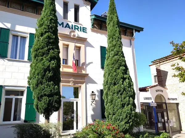 Borne de Recharge Rapide Pose borne de recharge IRVE Cabestany