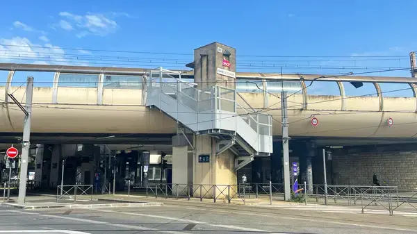 Borne de Recharge Rapide Pose borne de recharge IRVE Cenon